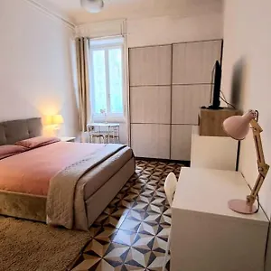 Frida's House , Milán Italia
